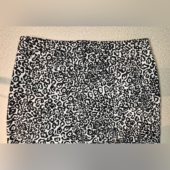 ANN TAYLOR | ladies modern fit animal print pants. Size: 14 - Picture 6 of 14